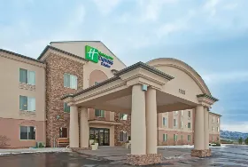 Photograph of Holiday Inn Express, Cedar City