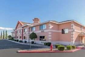 Photograph of Quality Inn, Washington
