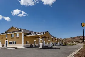 Photograph of Super 8, Richfield