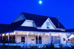 Photograph of Woodland Farmhouse Inn, Kamas