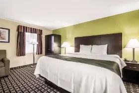 Photograph of Quality Inn, Barre