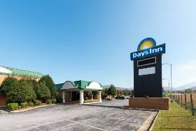 Photograph of Days Inn, Luray
