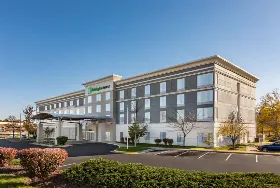Photograph of Holiday Inn, Dumfries