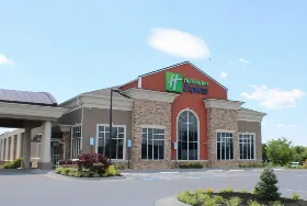 Photograph of Holiday Inn Express, Woodstock