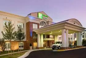 Photograph of Holiday Inn Express, Alexandria