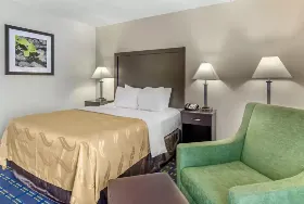 Photograph of Quality Inn, Waynesboro