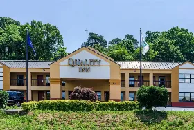 Photograph of Quality Inn, Roanoke