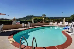 Photograph of Quality Inn, Troutville