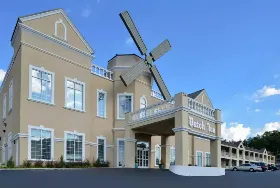 Photograph of Quality Inn, Collinsville