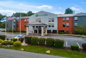 Photograph of Holiday Inn Express, Dublin