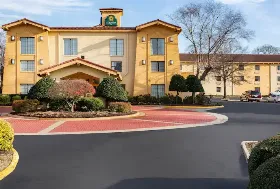 Photograph of La Quinta Inn, Virginia Beach