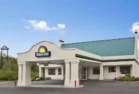 Photograph of Days Inn, Emporia