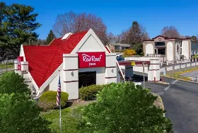Photograph of Red Roof Inn, Warrenton