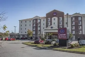 Photograph of Comfort Suites, Suffolk