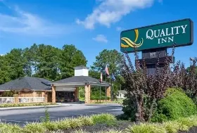 Photograph of Quality Inn, Petersburg