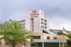 Photograph of Crowne Plaza, Virginia Beach