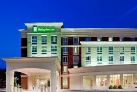 Photograph of Holiday Inn & Suites Williamsburg-Historic Gateway, Williamsburg