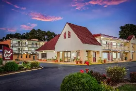 Photograph of Red Roof Inn, Williamsburg
