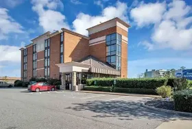 Photograph of Best Western Hampton Coliseum Inn, Hampton