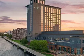 Photograph of Renaissance Portsmouth-Norfolk Waterfront Hotel, Portsmouth