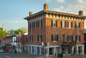 Photograph of The Georges Inn, Lexington
