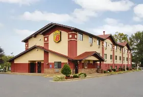 Photograph of Super 8, Richmond