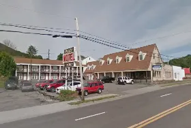 Photograph of Plaza Motel, Pearisburg