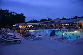 Photograph of White Tail Resort, Ivor