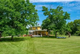 Photograph of Rolling River Farmhouse, Front Royal