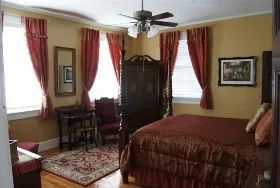 Photograph of King George Inn Bed And Breakfast, Roanoke