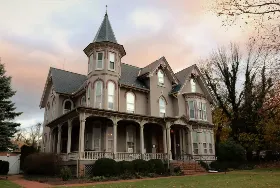 Photograph of Joshua Wilton House, Harrisonburg