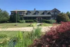 Photograph of Fox Hill Bed and Breakfast & Cottage Suites, Fairfield