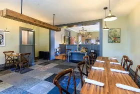 Photograph of Warm Springs Inn, Warm Springs