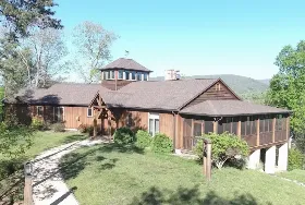 Photograph of Winding Ridge Lodge, Hot Springs
