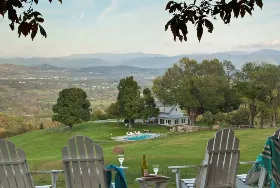 Photograph of Brushy Hill Cottage, Lexington
