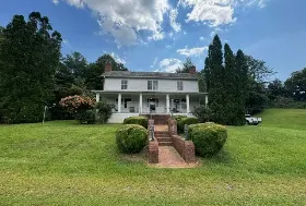 Photograph of Ridge View Cabin, Woolwine