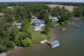 Photograph of Deltaville Virginia River Rental, Deltaville