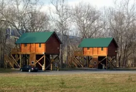 Photograph of Gander Island Cabins, Luray