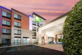 Photograph of Holiday Inn Express, Pasco