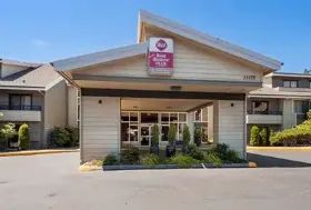 Photograph of Best Western Harbor Plaza, Oak Harbor