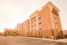 Photograph of Hampton Inn, Kent