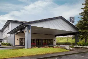 Photograph of Red Lion Inn & Suites, Auburn