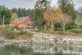 Photograph of Kingfish Inn, Eastsound