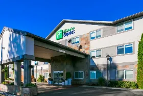 Photograph of Holiday Inn Express & Suites, Everett
