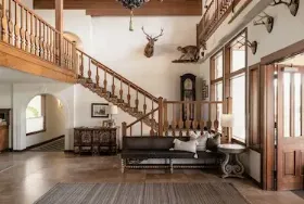 Photograph of Enzian Inn, Leavenworth