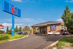 Photograph of Motel 6, Vancouver