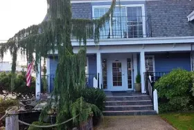 Photograph of Coupeville Inn, Coupeville