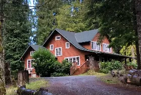 Photograph of The Lodge Near Mt Rainier, Ashford