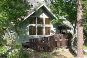 Photograph of Icicle Chalet, Leavenworth