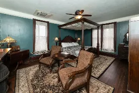 Photograph of Swantown Inn Bed and Breakfast, Olympia